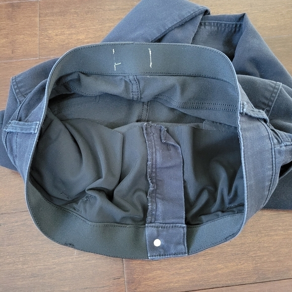 Liz Claiborne Dark Navy Straight Leg Stretch Waist Soft Denim Jeans Size 16 - Picture 4 of 8